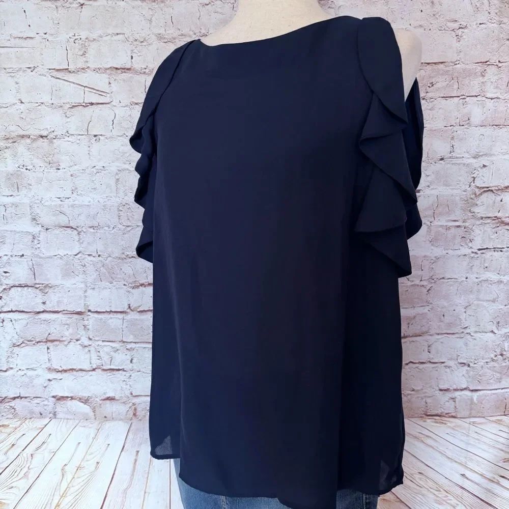Banana Republic sleeveless flutter ruffle blouse